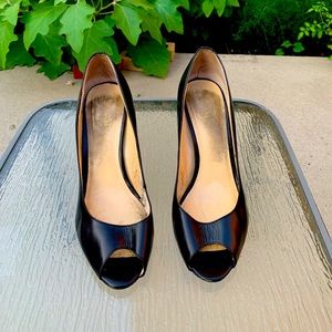 Peep Toe all-Leather Pumps